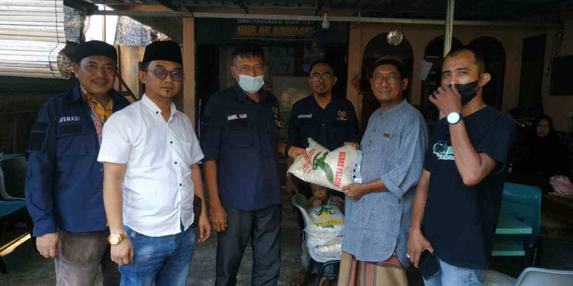 PWI Tanjungpinang Berbagi Beras Bagi Anak Yatim Di Bulan Ramadhan