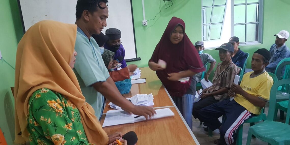 KPM Desa Duara Lingga Utara Terima BLT April Senilai 300 Ribu Rupiah