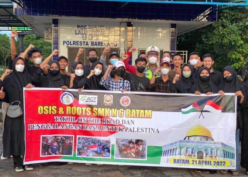 OSIS dan Agen Anti Perundungan SMKN 6 Batam Gelar Takjil on the Road dan Aksi Galang Dana untuk Palestina