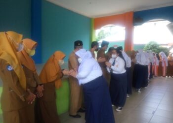 Guru dan Siswa SMPN 1 Tanjungpinang Gelar Halal Bihalal