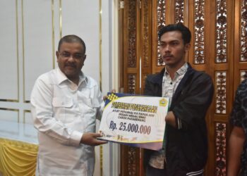 Bupati Karimun Beri Bonus Bagi Atlet Peraih Medali PON dan Peparnas Papua