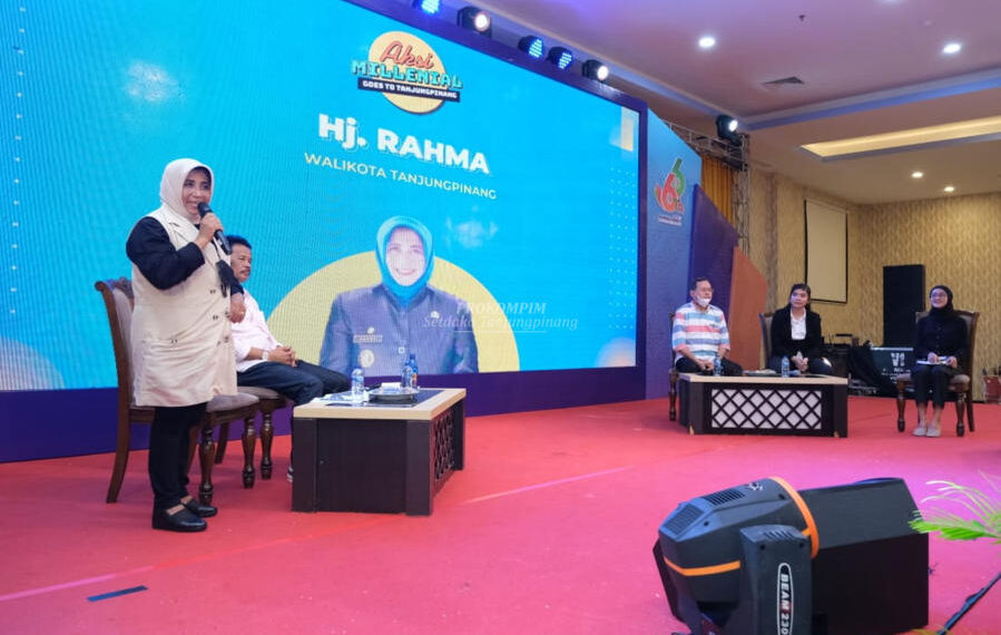 Rahma Narasumber Seminar Kepemudaan Musyawarah Aksi Millenial