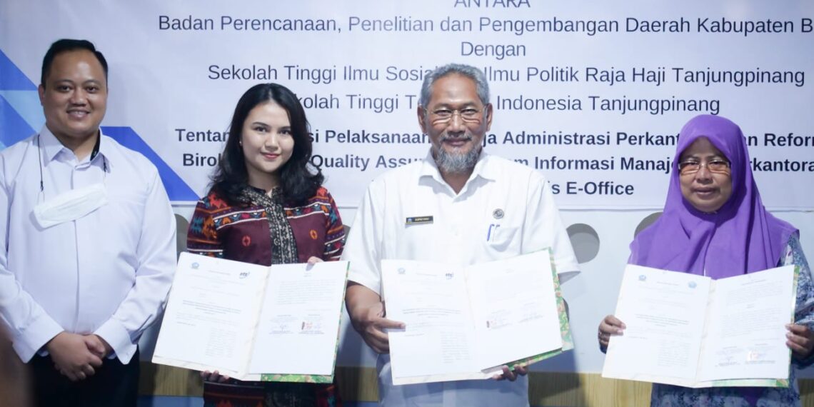 Pemkab Bintan Teken MoU Dengan 2 Sekolah Tinggi