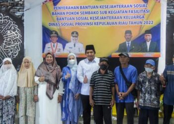 Serahkan BKS ke 1.070 KPM, Ini Pesan Plt Bupati Bintan Roby Kurniawan