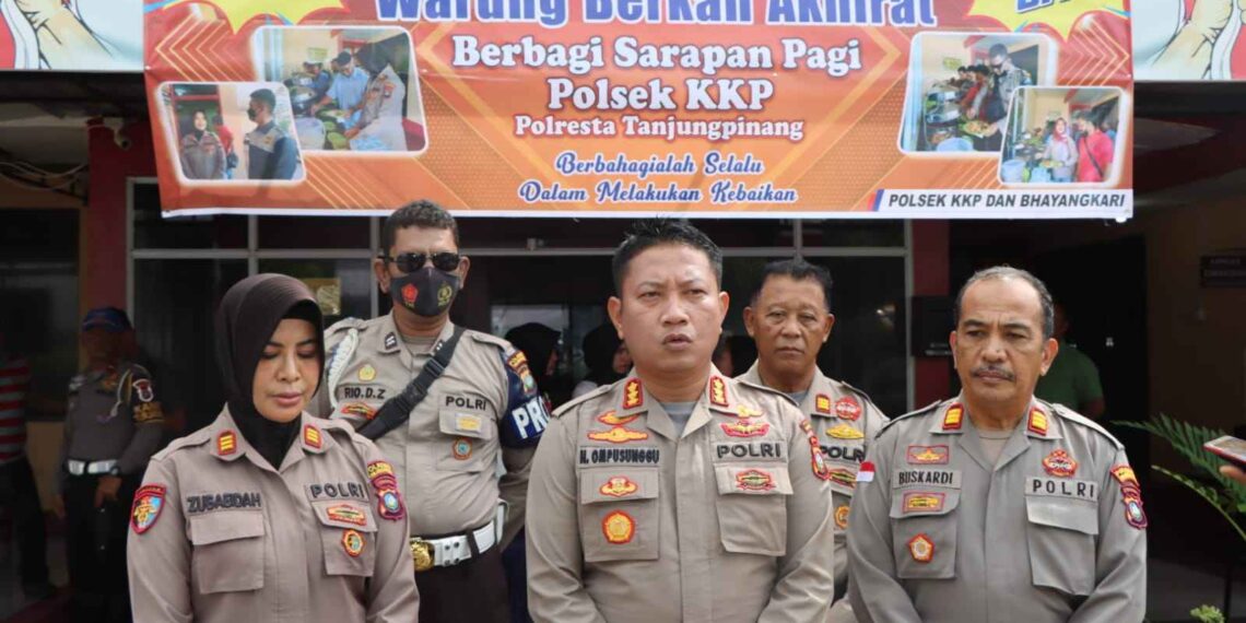 Gandeng Warung Berkah Akhirat Polsek KKP, Polresta Tanjungpinang Gelar Sarapan Bersama Masyarakat