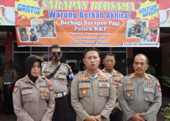 Gandeng Warung Berkah Akhirat Polsek KKP, Polresta Tanjungpinang Gelar Sarapan Bersama Masyarakat