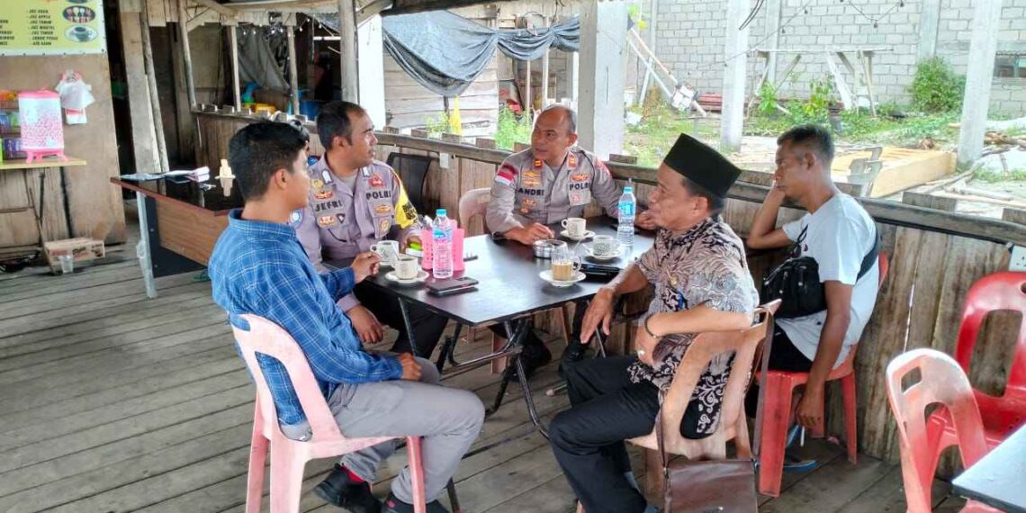Sambangi Gereja Jelang Nataru, Polsek Buru Lakukan Peningkatan Dinamika Opsnal dan Langkah-Langkah Preventif