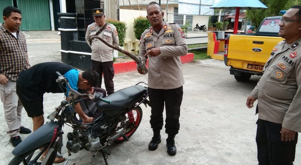 Tanggapi Keluhan Masyarakat Kec Moro di Program “Jumat Curhat”, Kapolsek Moro Langsung Action