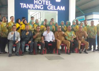 Resmikan Hotel Tanjung Gelam, Bupati Karimun Kontrak 6 Kamar Sebagai Rumah Singgah