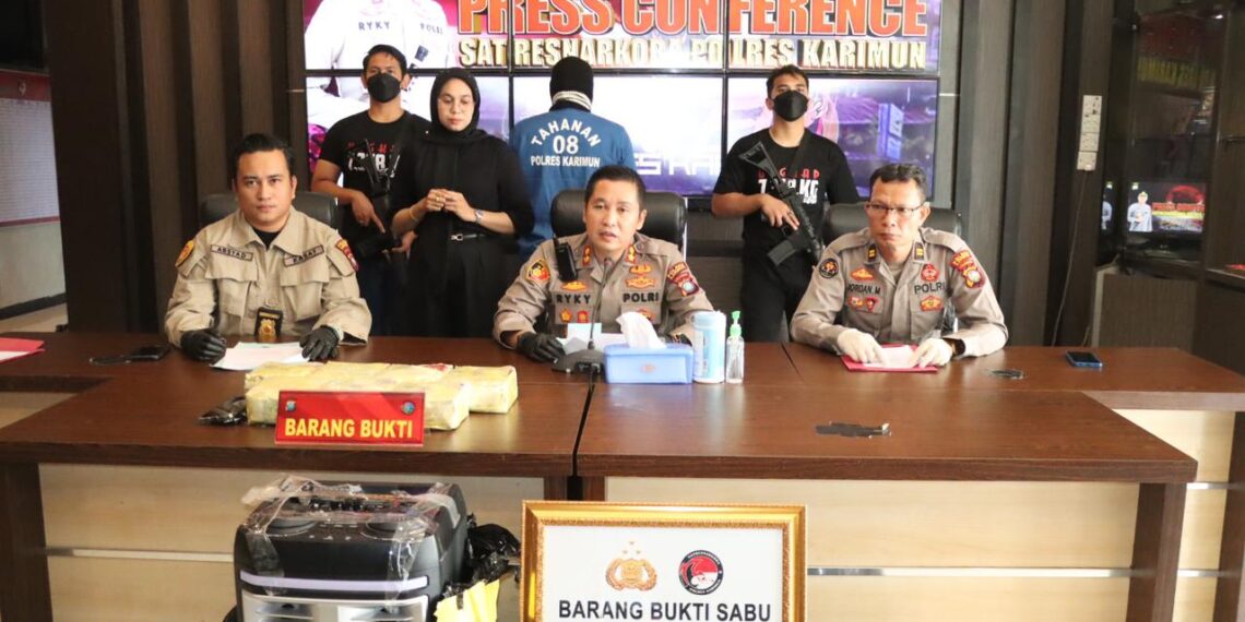 Sehari Menjabat, Kapolres Karimun Ungkap 7,378 Kg Sabu