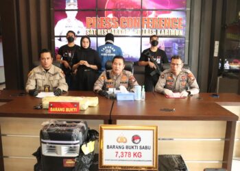 Sehari Menjabat, Kapolres Karimun Ungkap 7,378 Kg Sabu