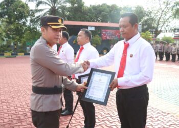 Kapolres Karimun Beri Penghargaan Pada Personel Atas Pengungkapan Narkoba