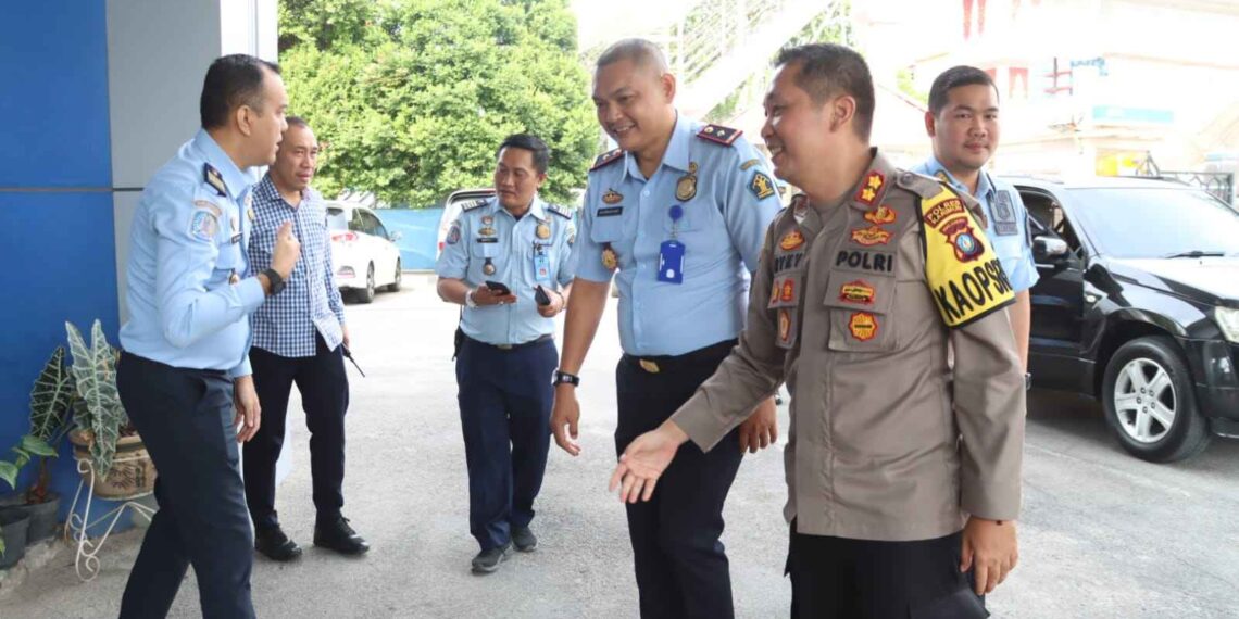 Jalin Sinergitas, Kapolres Karimun Kunjungi Imigrasi Kelas II TPI Tanjung Balai Karimun