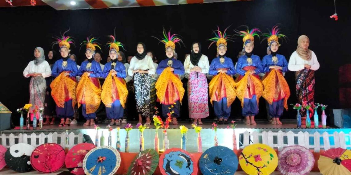 Pameran dan Pagelaran Seni Kelas IX SMPN 1 Karimun TP 2022/2023 Berjalan Sukses