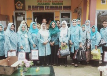 Kunker ke Kecamatan Buru, Ketua PKK Karimun: Semangat Jalankan Program Kerja, Tingkatkan Ekonomi Masyarakat