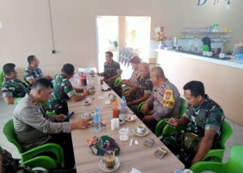 Perkuat Sinergritas, Kapolsek Meral Gelar Coffee Morning Bersama TNI