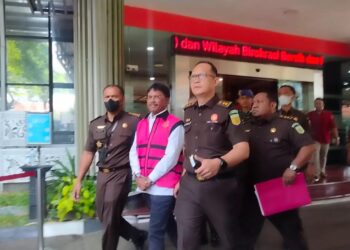 OPINI: Menkominfo Johny G Plate Tersangka Kasus BTS
