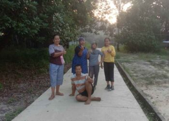 Warga Dusun 3 Sedongkol Desa Sungai Asam Kecamatan Belat Kabupaten Karimun. (Foto: Defran)