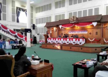 Pandum 7 Fraksi DPRD Tanjungpinang Terhadap Ranperda Perubahan APBD 2023 Dijawab Pj Wali Kota saat Rapat Paripurna
