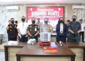 Satresnarkoba Polres Karimun Musnahkan Barbuk 1,856 Kg Sabu