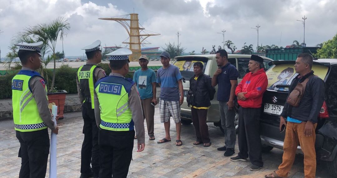 Hari ke-2 Ops Seligi 2024, Satlantas Polresta Tanjungpinang Sosialisasi Taxi Online