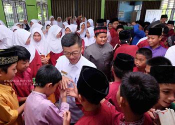 Kunjungi Sekolah Adiwiyata, Hasan Beri Apresiasi Kepada Para Guru dan Siswa