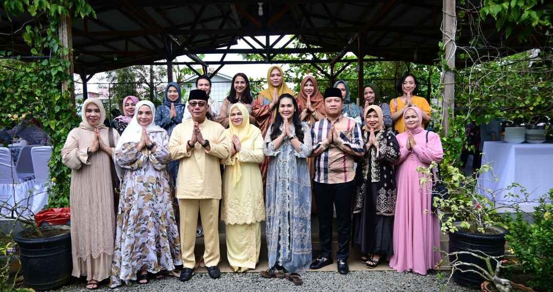 Kapolresta Tanjungpinang dan Rombongan Halal Bihalal di Kediaman Kapolda Kepri