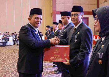 Sambut HUT ke-79 Kemerdekaan RI, 366 ASN Kepri Terima Satyalancana Karya Satya