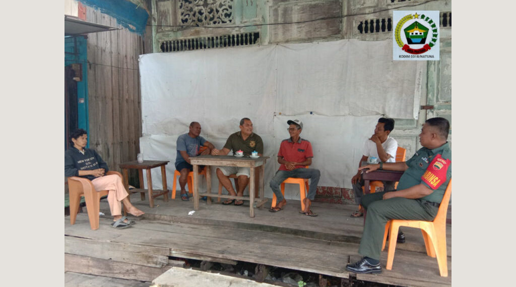 Tingkatkan Kekompakan, Babinsa Desa Air Putih Sertu Herma Kembali Gelar Komsos Dengan Masyarakat