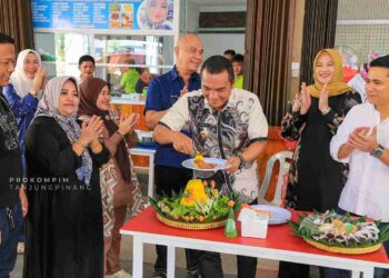 Resmikan Rumah Makan Sambel Mentah Bude Ida Jember, Pj Wako Andri Apresiasi Bertambahnya Ragam Kuliner Tanjungpinang
