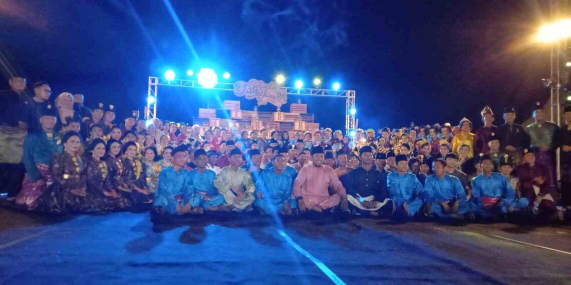 Semarak HUT ke-79 RI di Kelurahan Teluk Uma Berjalan Sukses, Bertandak Dangkong Sebagai Penutupan yang Meriah