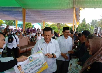 Hari Terakhir Kunker di Karimun, Gubernur Ansar Beri Bantuan Total Rp30,5 Miliar untuk Kecamatan Tebing, Meral, dan Karimun