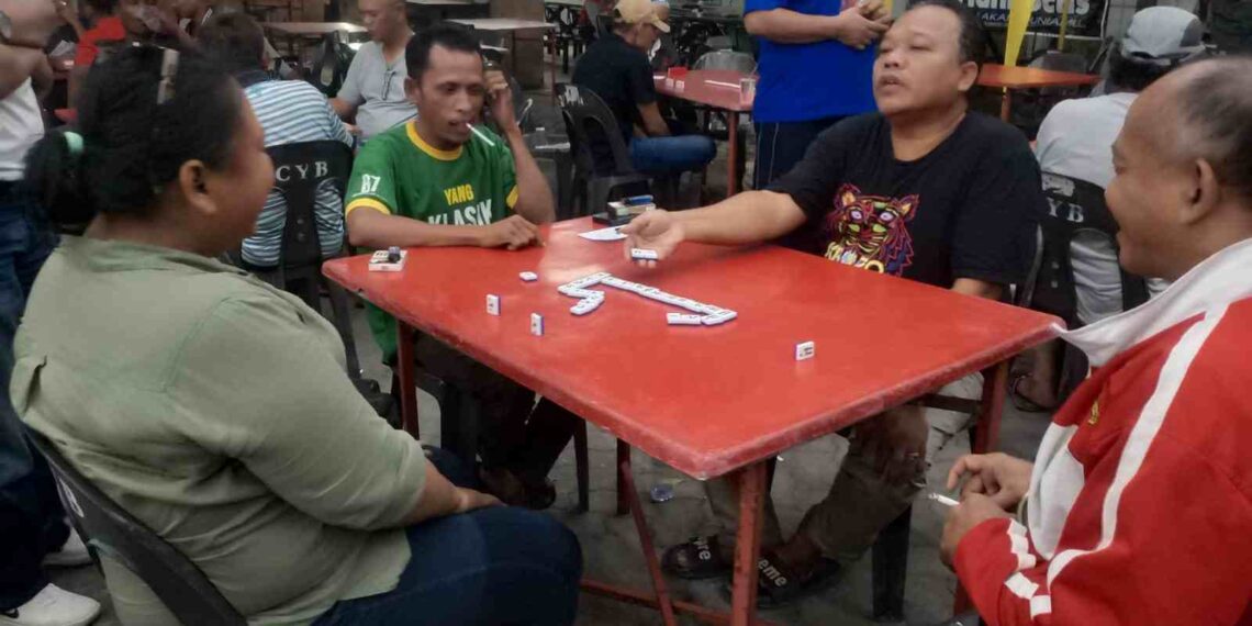 Bukti Domino Tak Hanya Digemari Pria, Atlet Wanita Asal Batam Ikut Turnamen Domino