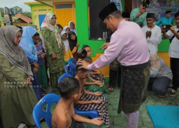 Hadiri Mandi Shafar di Penyengat, Pj Wako Andri Harap Tradisi ini Jadi Event Tahunan