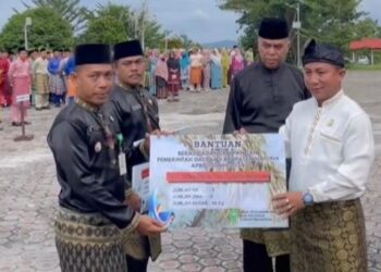 Ketua dan Anggota DPRD Natuna Hadiri Upacara HUT Kepri ke-22
