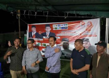 Pasangan IsRock Disambut Antusias Warga Parit Benut, Paparkan Program Unggulan untuk Karimun