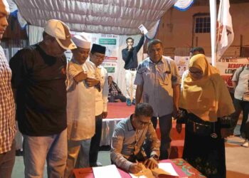 Warga Kampung Padi dan IsRock Tandatangani Kontrak Politik Demi Raih Kemenangan Gemilang