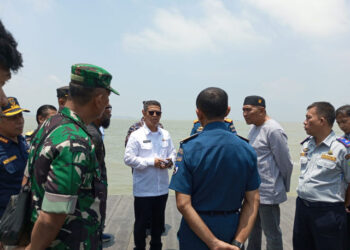 Bupati Karimun Tinjau Pelabuhan Jelang Arus Mudik Lebaran 2025