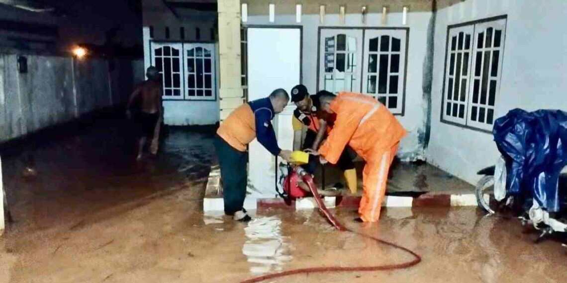 BPBD Tanjungpinang Tuntaskan Pembersihan Rumah Terdampak Banjir di Waduk Srikaton