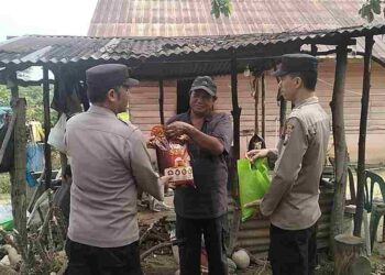 Polsek Meral Sambut Ramadhan dengan Aksi Sosial: Warga Terbantu, Kebersamaan Terjalin
