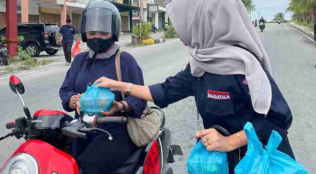 Ormas PATRON Karimun Gelar Aksi Berbagi Takjil di Bulan Ramadan