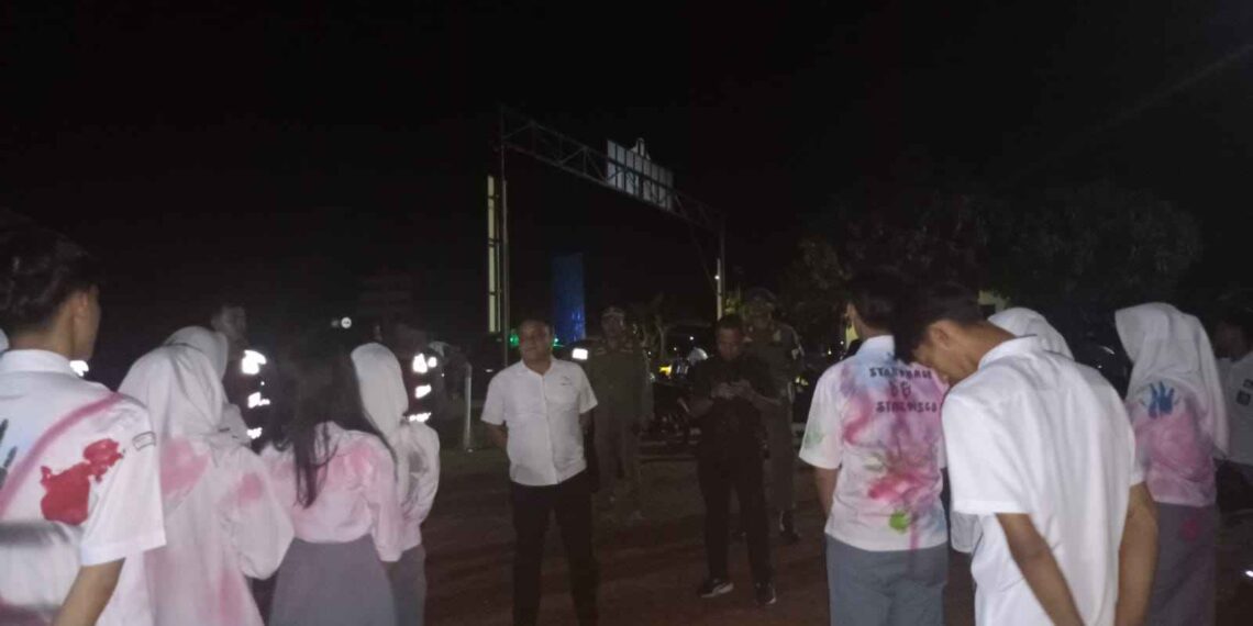 Antisipasi Gangguan Lalu Lintas, Petugas Gabungan Bubarkan Konvoi Siswa di Tanjungpinang