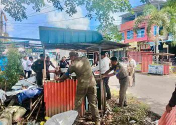 Lima Lapak PKL Terbengkalai Ditertibkan Satpol PP Tanjungpinang
