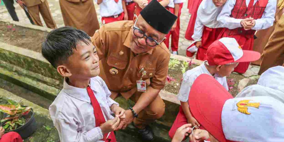 Pemko Tanjungpinang Akan Salurkan Seragam Gratis untuk 6.965 Siswa Baru