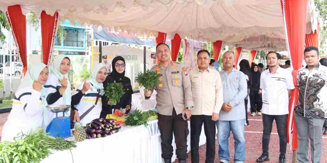 Ringankan Beban Belanja Masyarakat, Polres Karimun Buka Pasar Murah