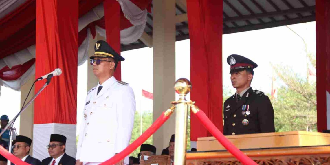 Polres Karimun Jadi Tuan Rumah Upacara HUT ke-80 RI, Ribuan Warga Padati Coastal Area