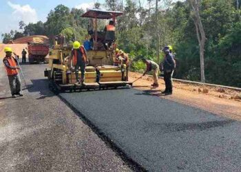 Pemprov Kepri Genjot Perbaikan Jalan Roro Penarik di Lingga
