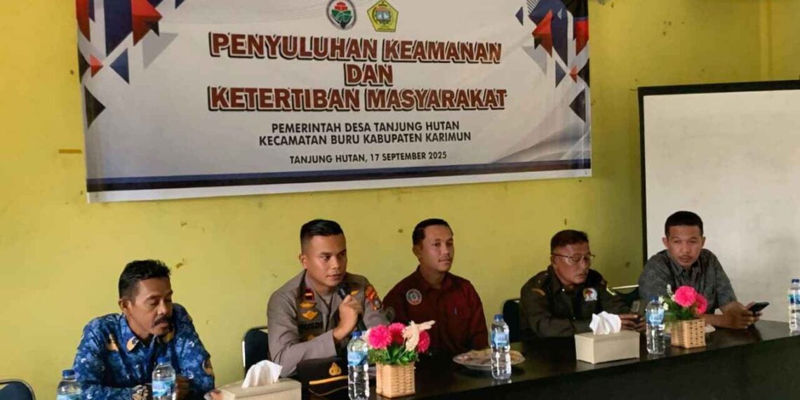 Bangun Siskamling, Polsek Buru Gencar Ajak Warga Aktif Jaga Kampung