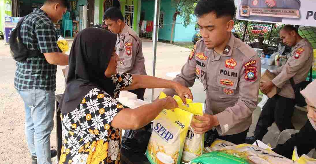 Warga Serbu Gerai Pangan Murah Polresta Tanjungpinang di Dompak