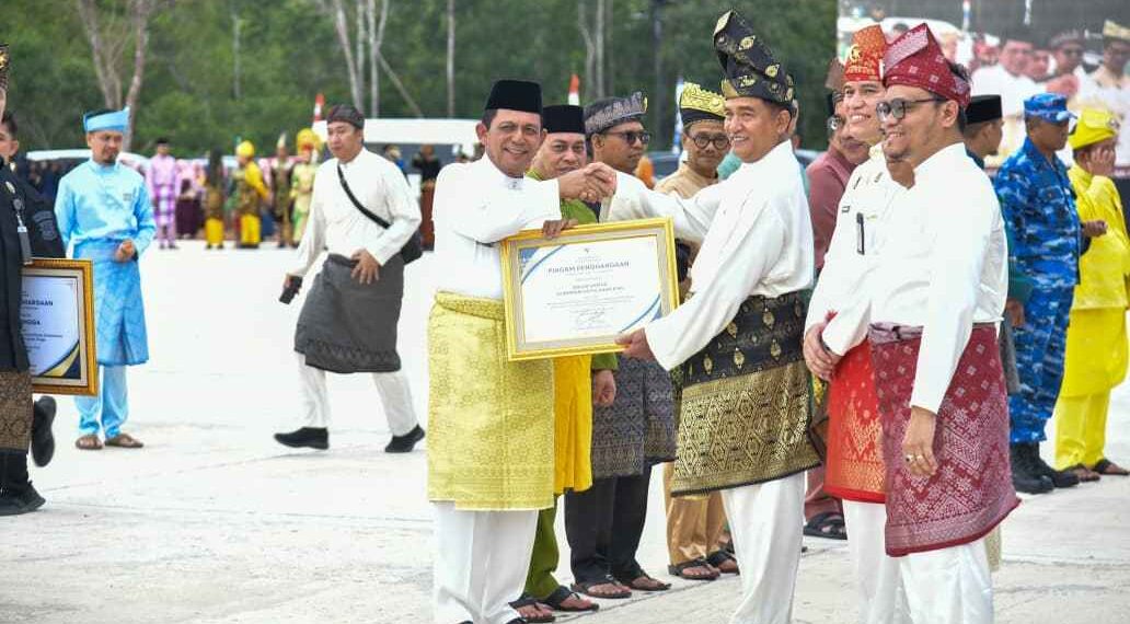 Menko Yusril Resmikan Posbakum se-Kepri, Dorong Pemuda Jadi Penggerak Persatuan